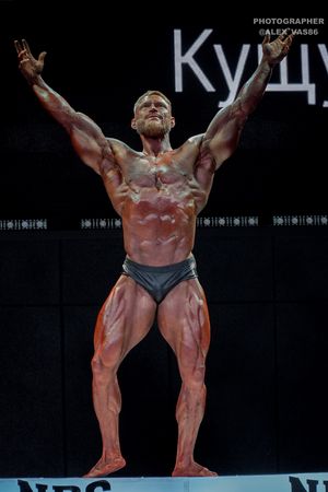 CLASSIC PHYSIQUE